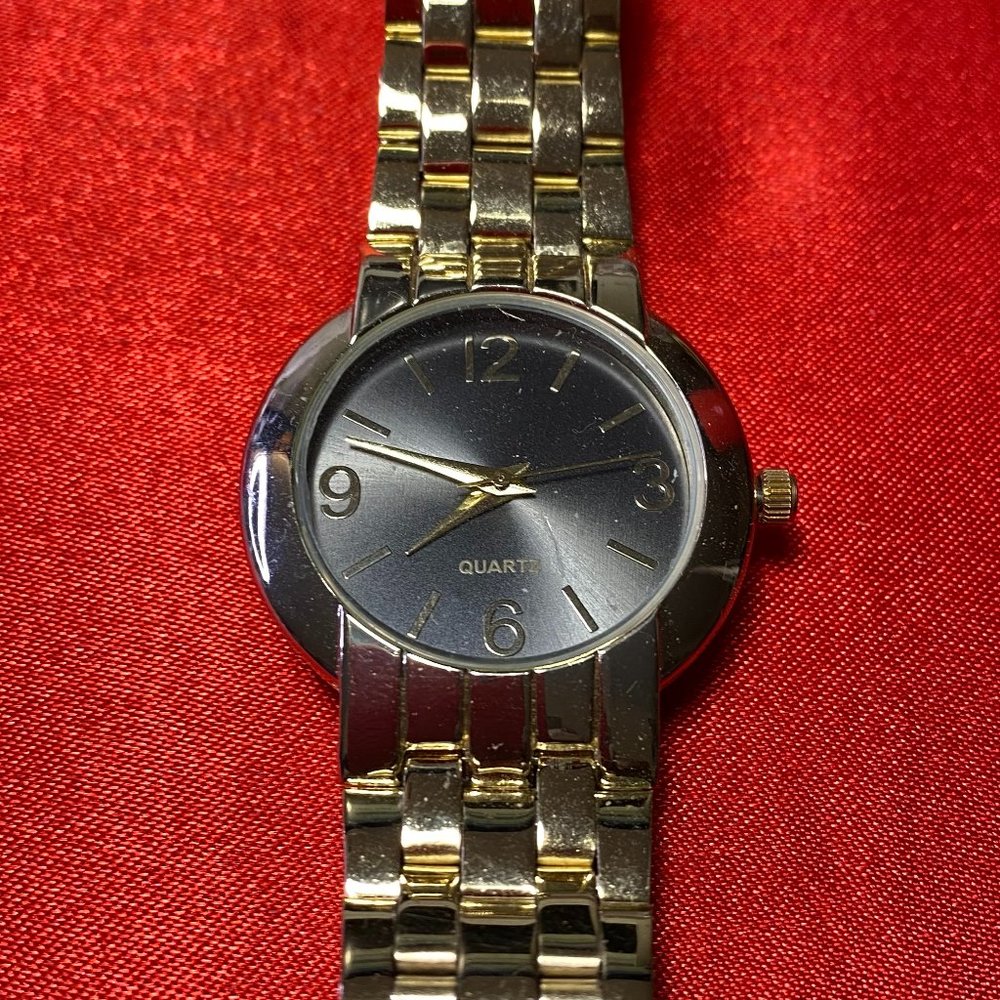 Gold Color Case Men's Quartz Watch